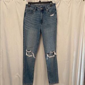 American Eagle Outfitters mom Jean Ripped Blue Jeans